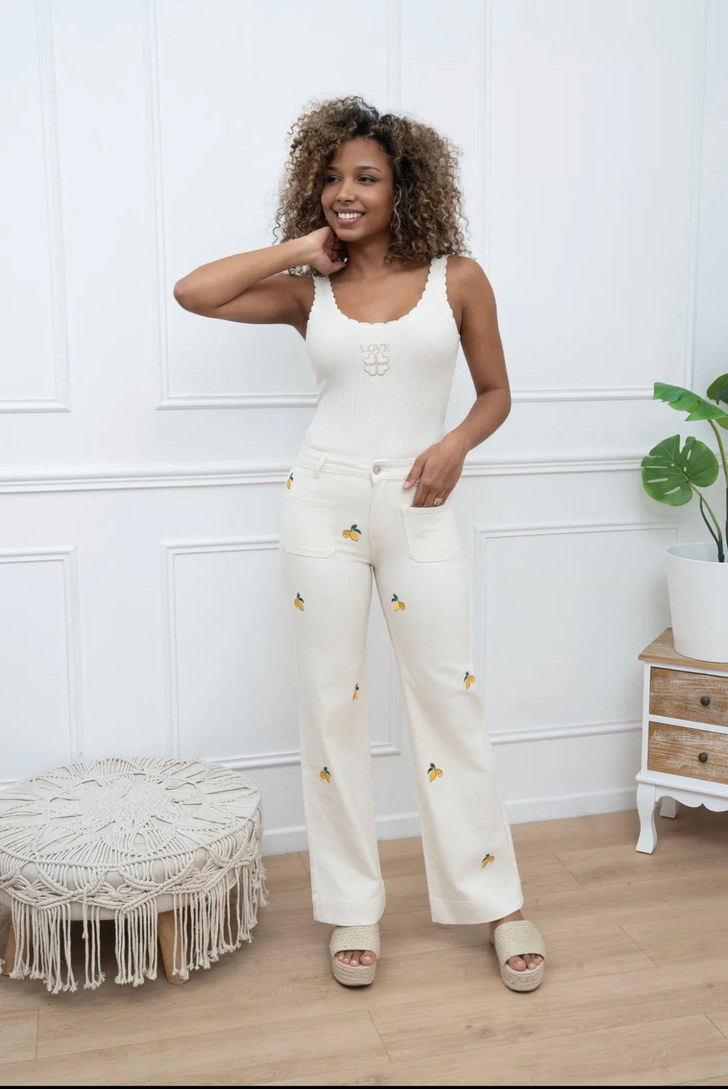 Pantalon Large Écru Brodé Citrons