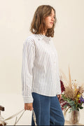 Chemise en coton à rayures bleues et plumetis