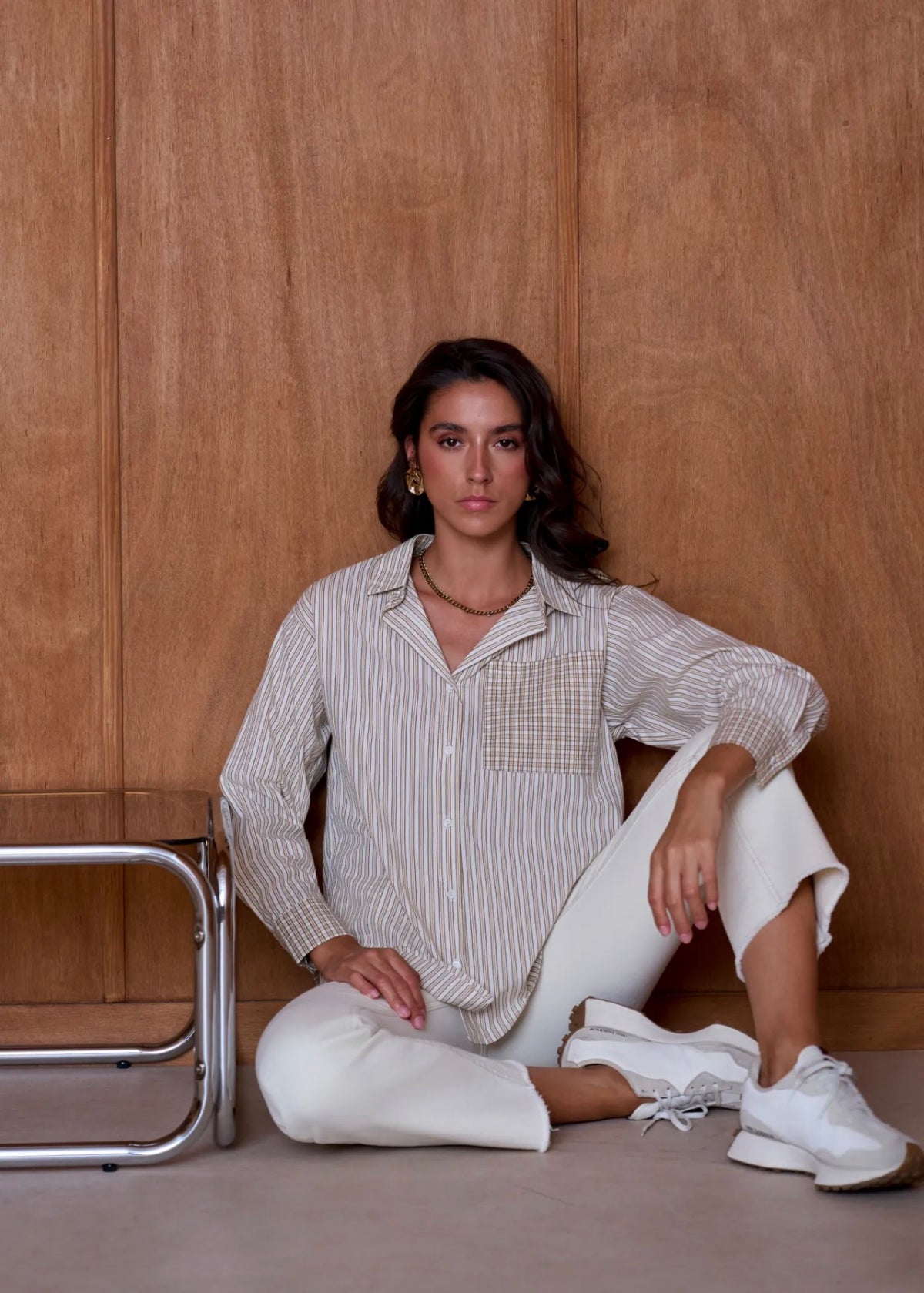 Chemise bimatière à rayures et détails quadrillés beige