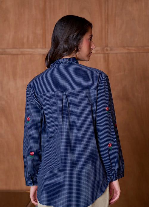 Chemise bimatière à rayures et carreaux avec broderies de roses