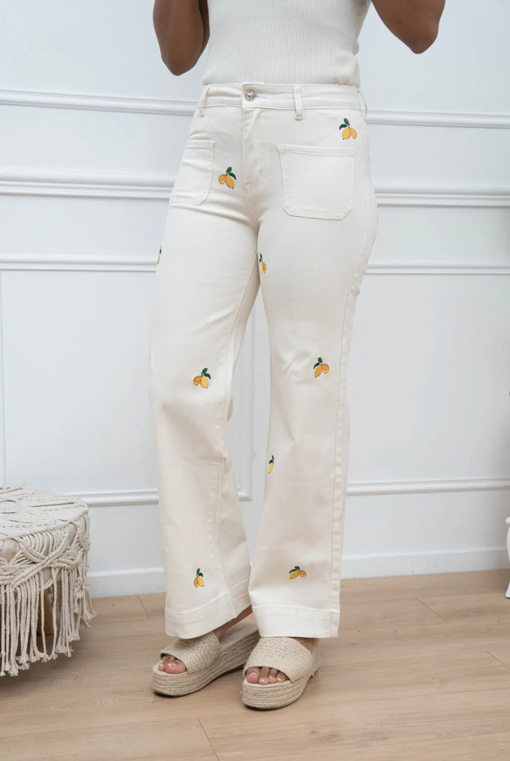 Pantalon Large Écru Brodé Citrons